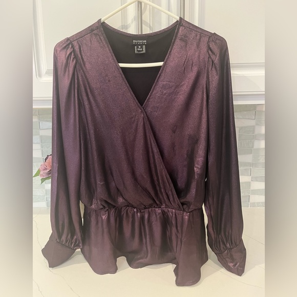 Enfocus Studio Tops - Beautiful metallic plum women’s blouse in size medium. NWOT
